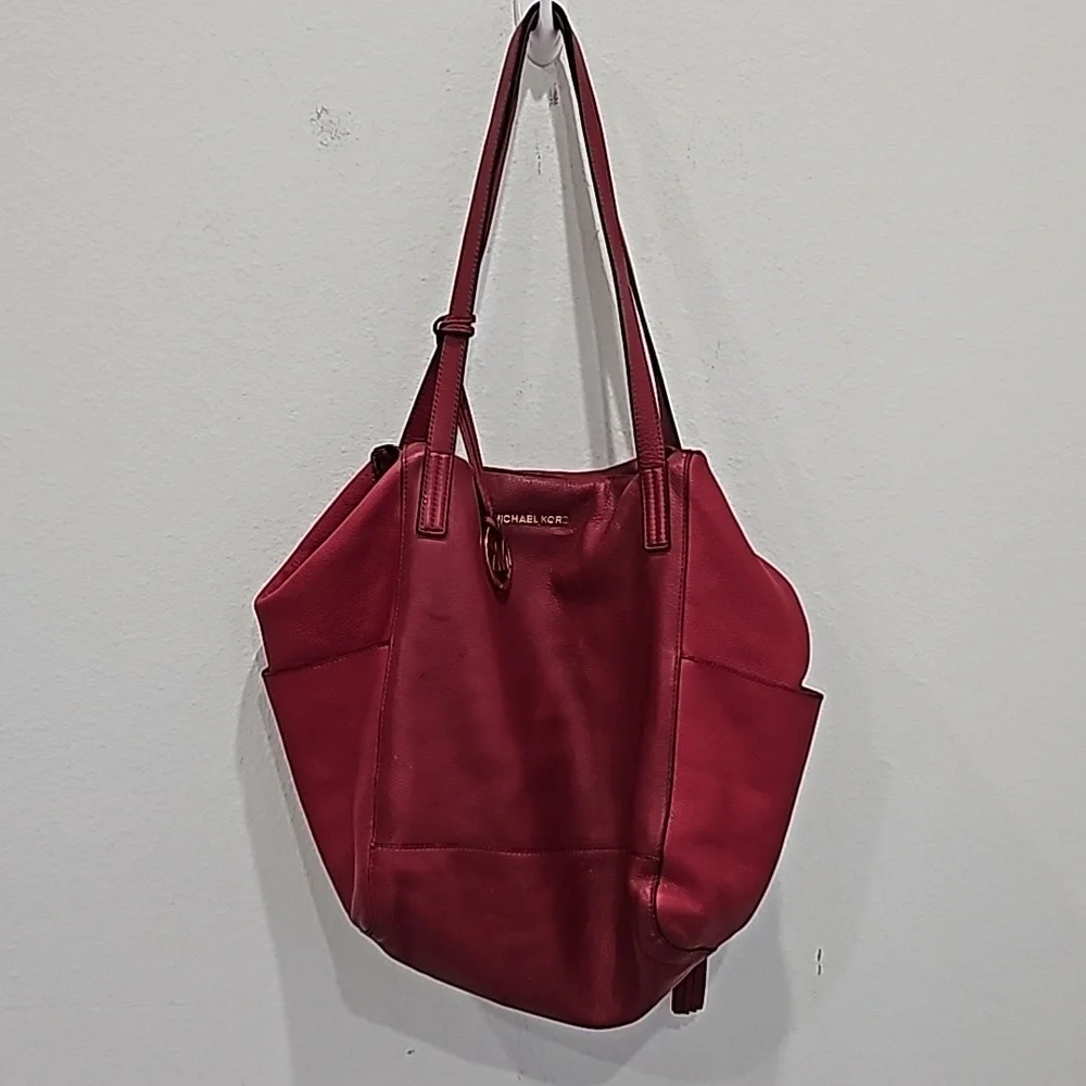 Michael Kors Large Pebbled Red Leather  Handbag Tote Spacious - Picture 3 of 12